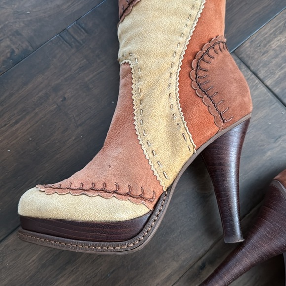 Vintage Vince Camuto Mid Calf Suede Patch Boots - Picture 7 of 16